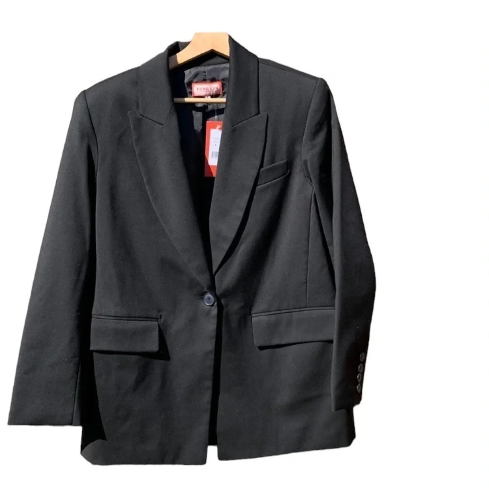 Fung Lan women's size 8 black blazer, nwt
